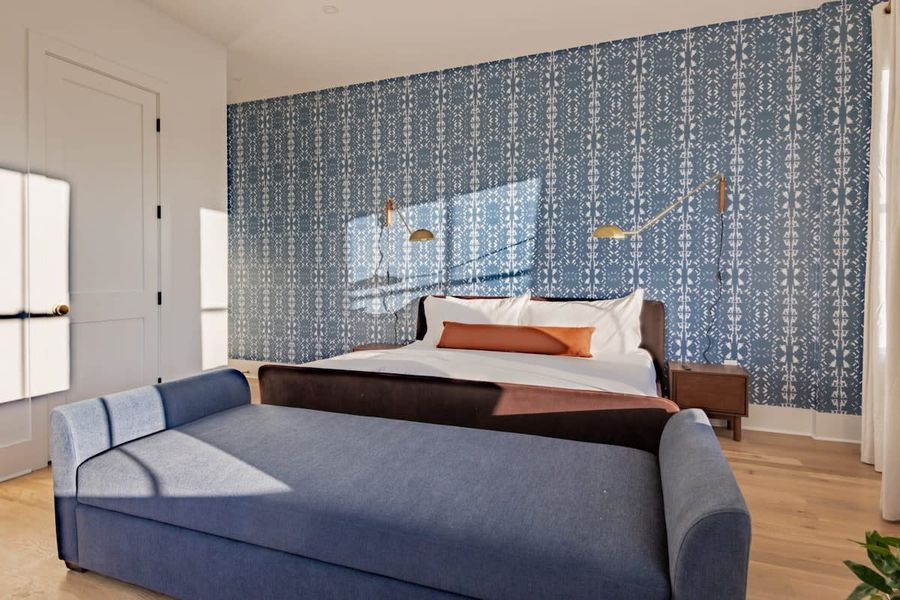 Bedroom #1 with a King, Twin daybed and Twin trundle (3 total beds) + En-suite bathroom