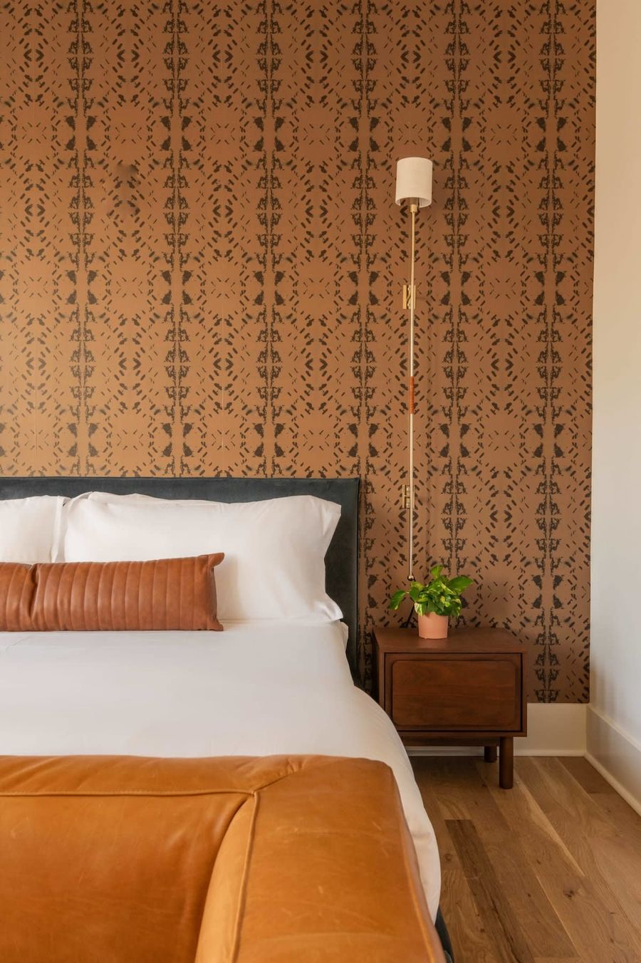 Bedroom #2 with a King and Twin daybed + En-suite bathroom