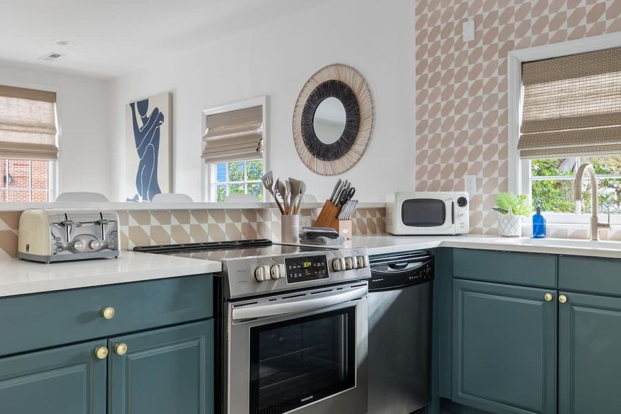Fully stocked kitchen #4! 