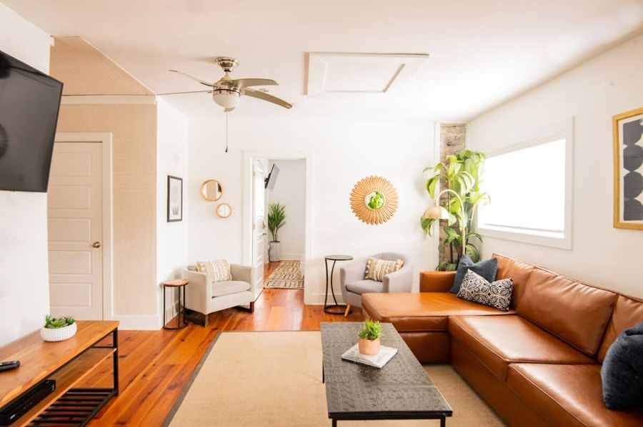 Spacious living room with a pullout sofa 