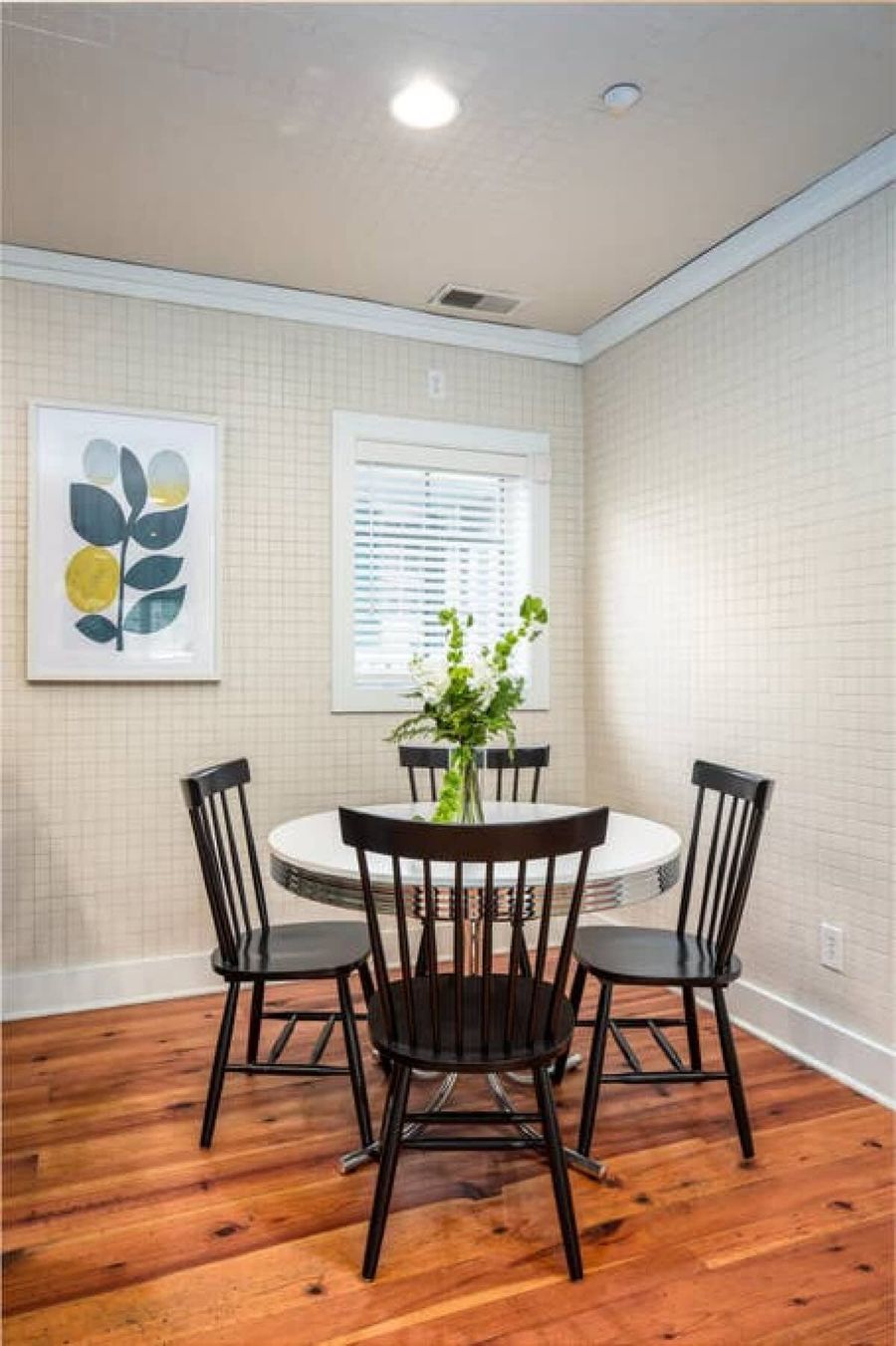 Dining seating in addition to the island seating 