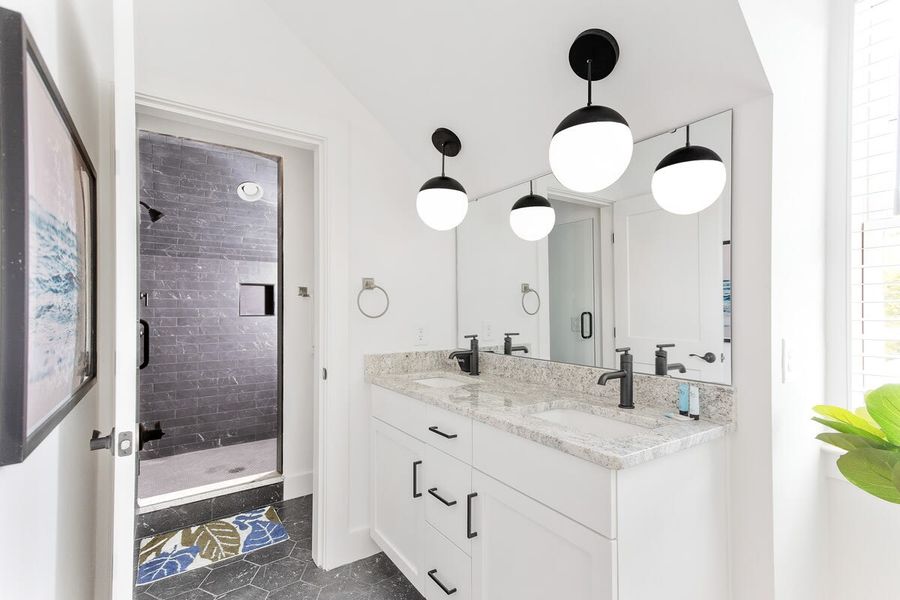 En-Suite Bathroom in King Bedroom
