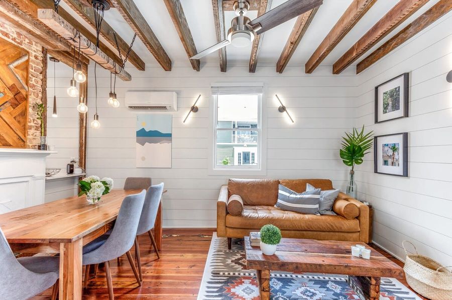 Dining room table seating for 6