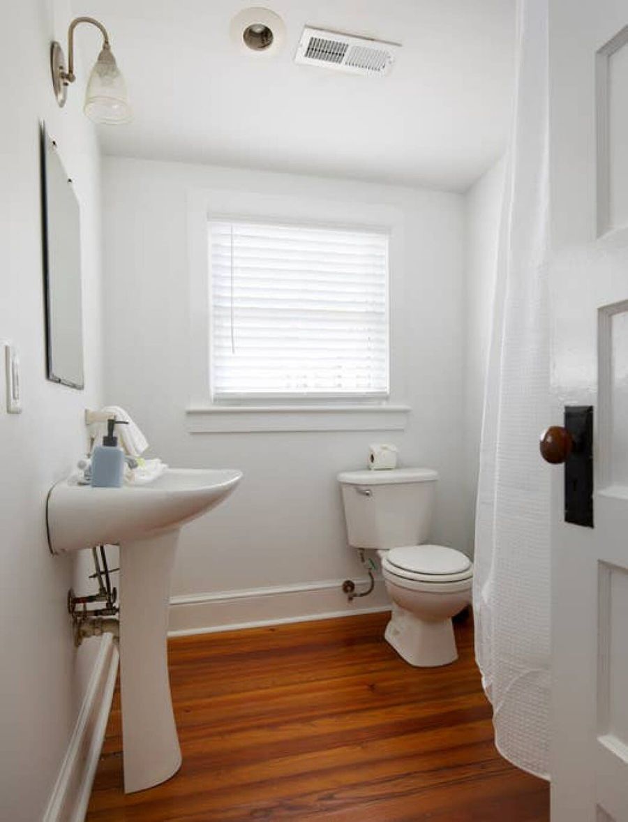 Full bathroom located on the second floor!