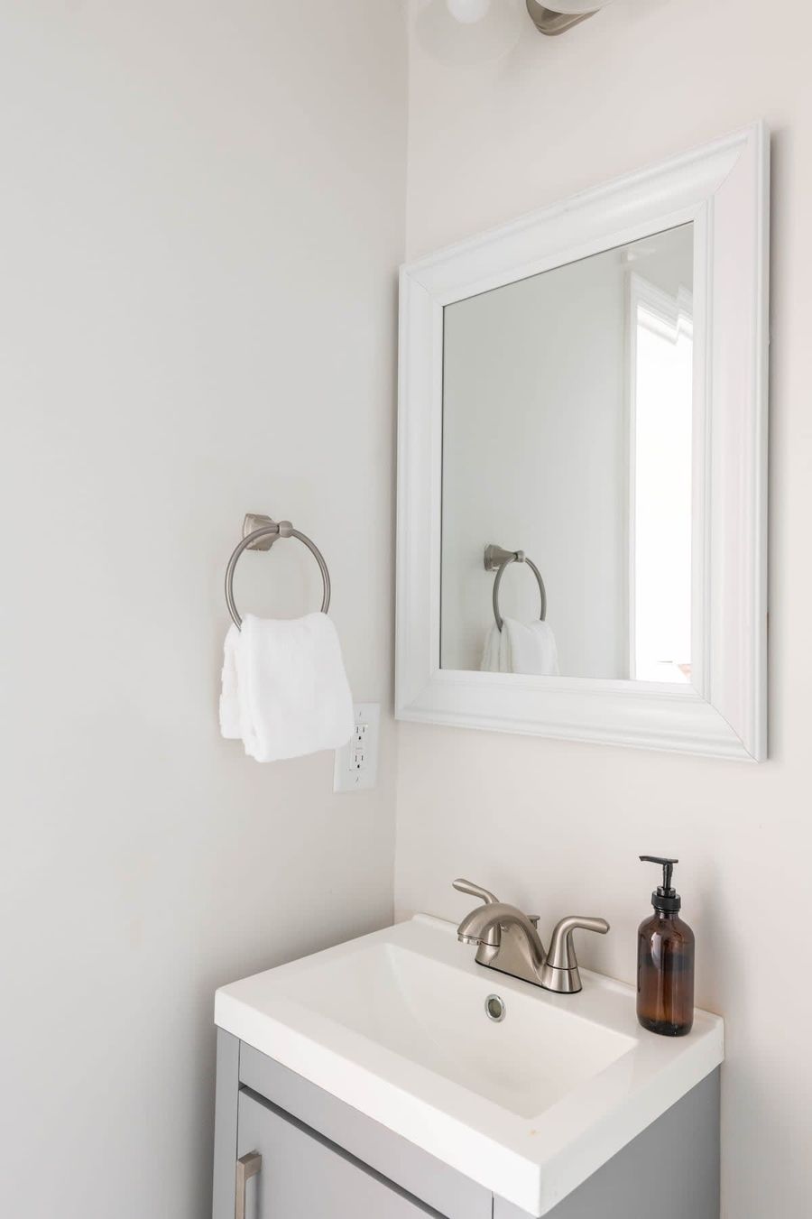 Bathroom 1: Walk-in shower