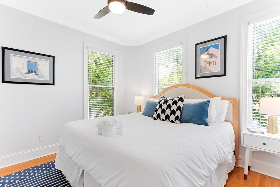 Bedroom 3: King Bed