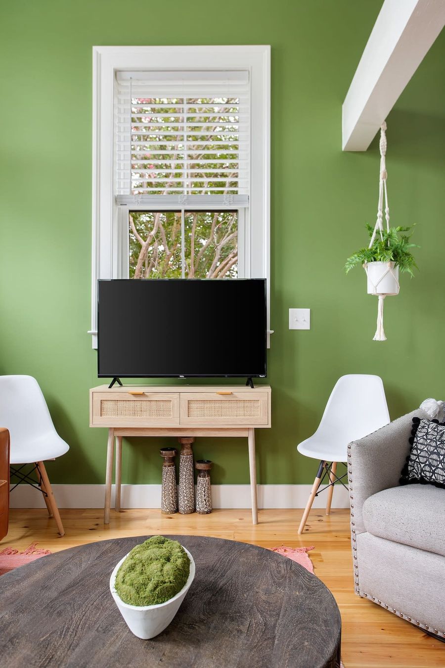 Smart TV in living area with streaming capabilities!