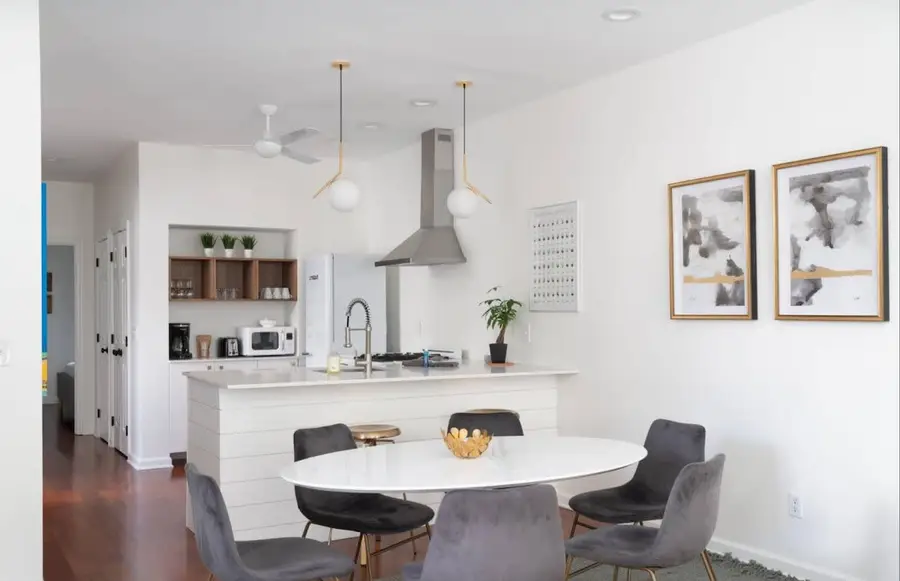 Fully equipped for 6 guests!
