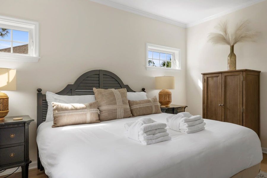 Bedroom #2 with a King + En suite Bathroom + TV + Porch Entry