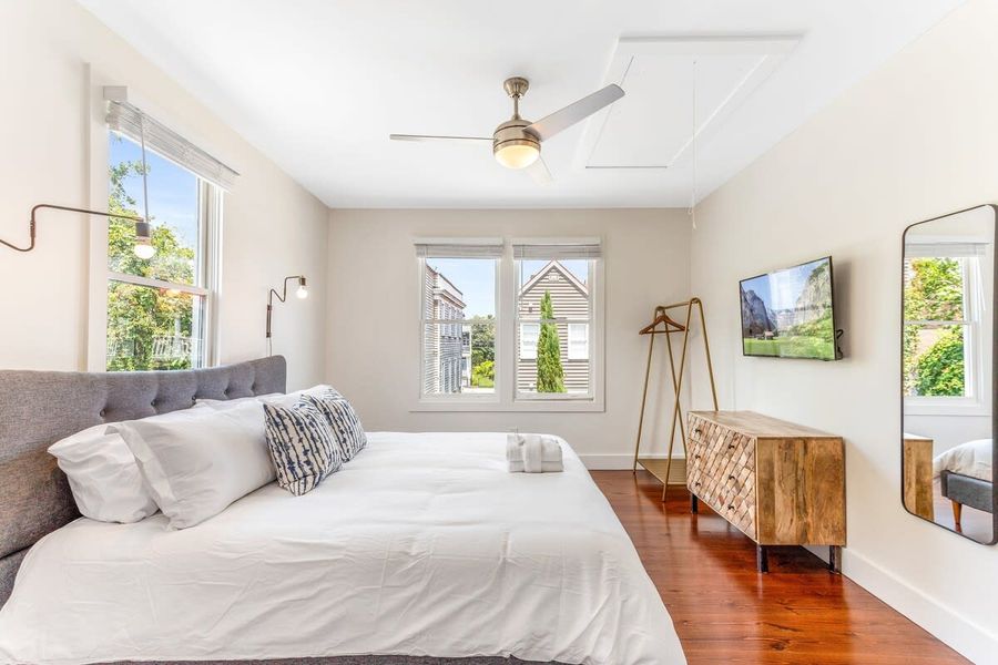 King Bedroom #5