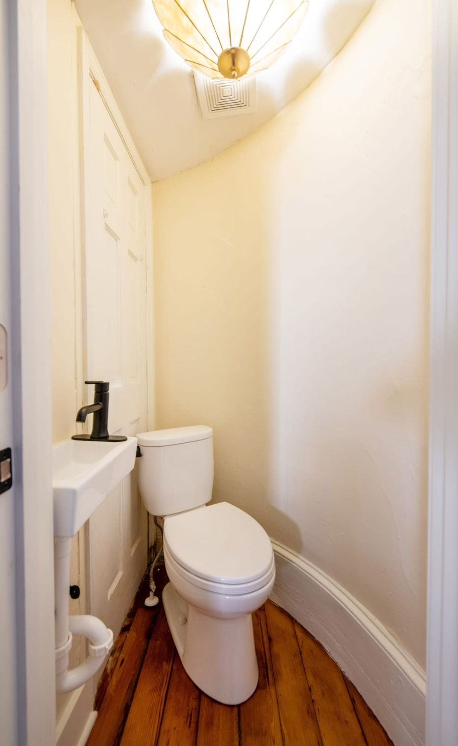 Downstairs Half Bathroom 