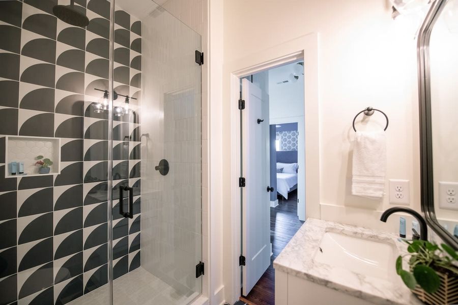 Upstairs Hallway Bathroom