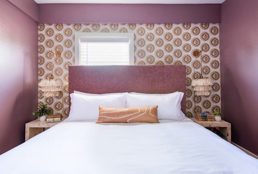 Queen Bedroom 