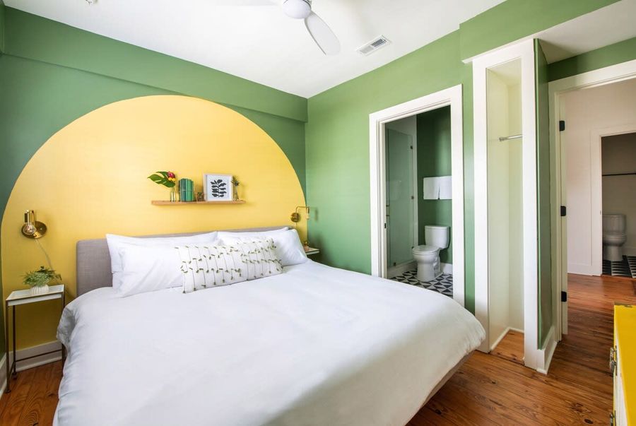 Upstairs King Bedroom with En-Suite Bathroom 