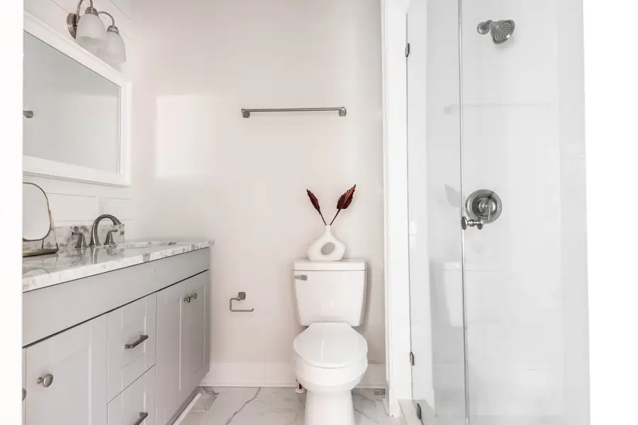 Bathroom 1: Walk-in shower 