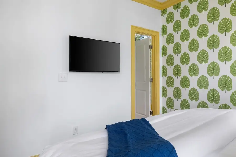 Bedroom 2: King Bed, En-suite & TV
