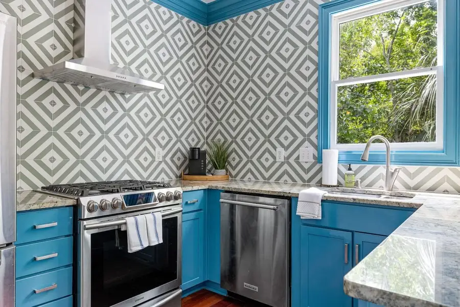 Fully equipped kitchen
