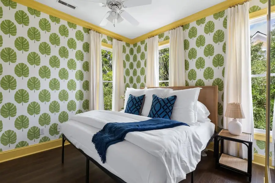 Bedroom 2: King Bed, En-suite & TV