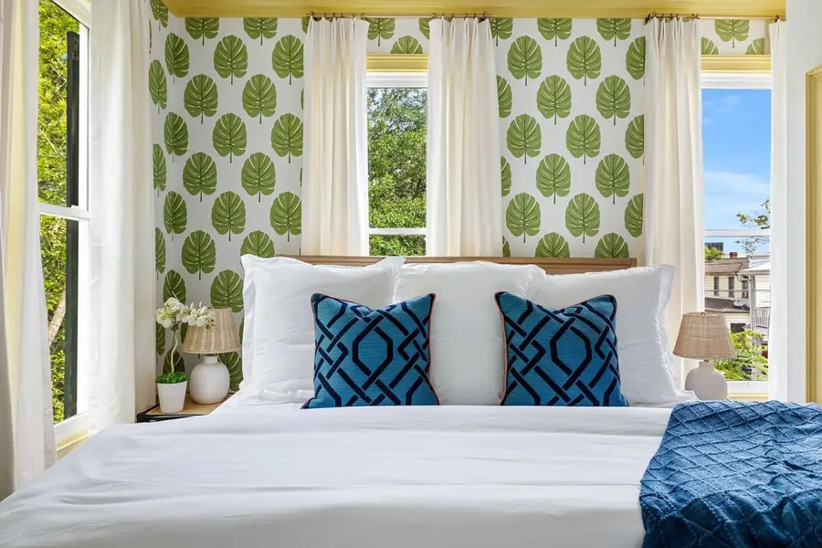 Bedroom 2: King Bed, En-suite & TV