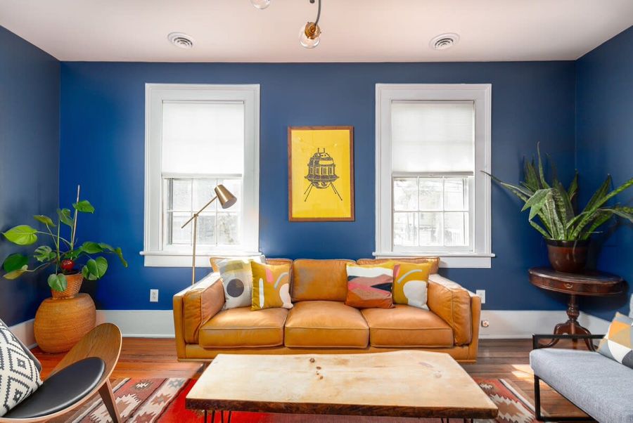 Spacious living room with pullout sofa bed