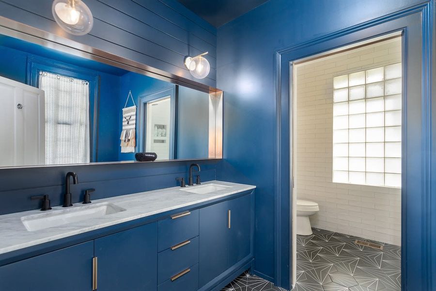 Bathroom #1: Full bathroom with his and her sinks (unit A)