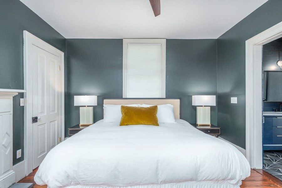 Master Bedroom (King Size)