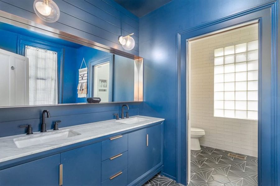 Master Bathroom with his and her sinks!
