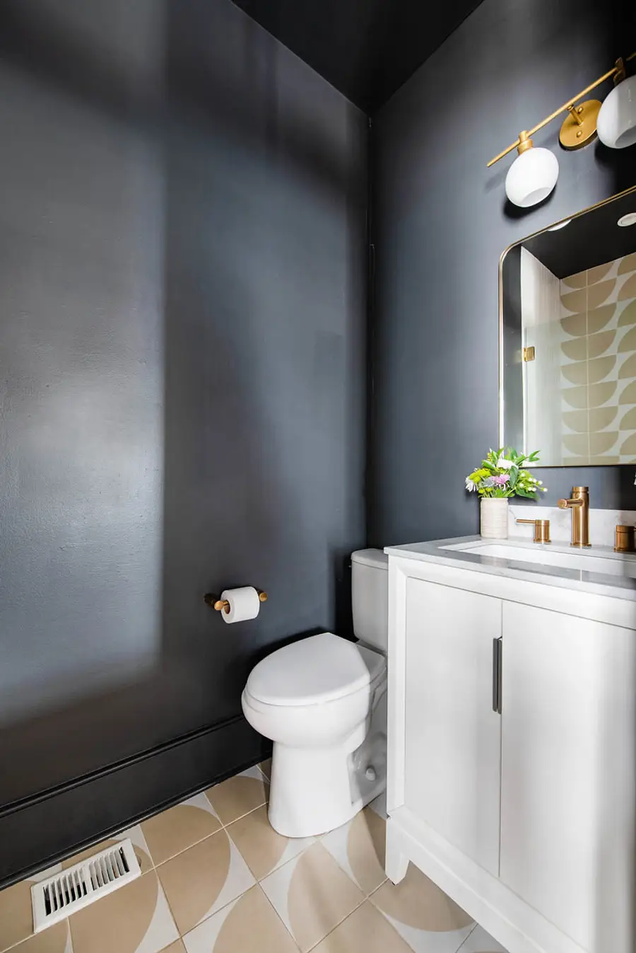 Bathroom 2: Walk-in shower