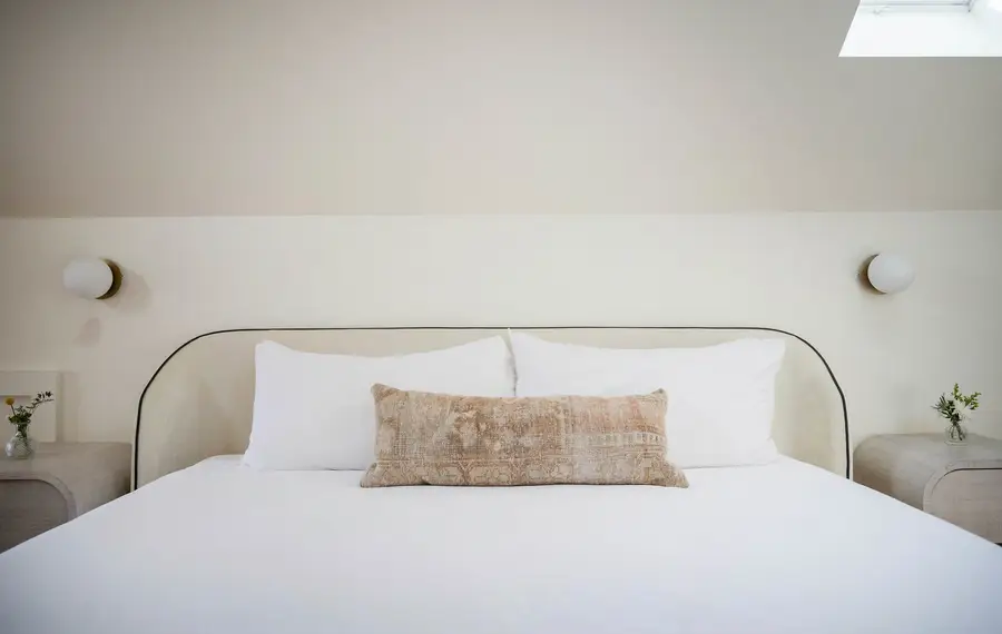 Bedroom 3: King Bed