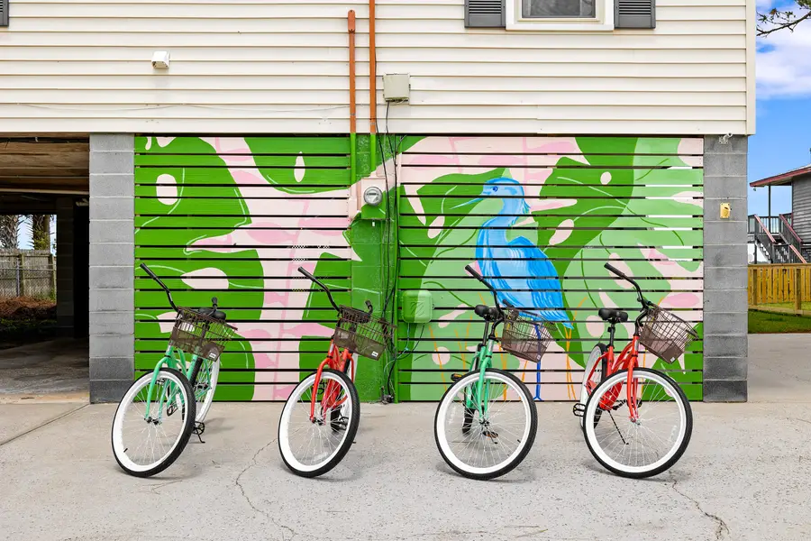 Cruiser Bikes for your group to explore all of Folly!