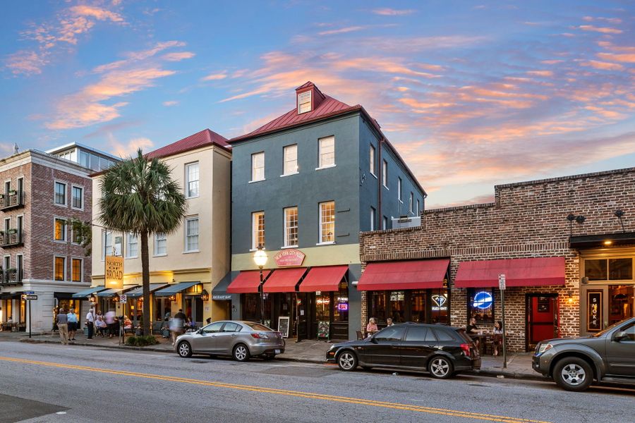 Welcome to your East Bay Street rental! Walk everywhere downtown and stay within steps of some of the best restaurants and shops!
