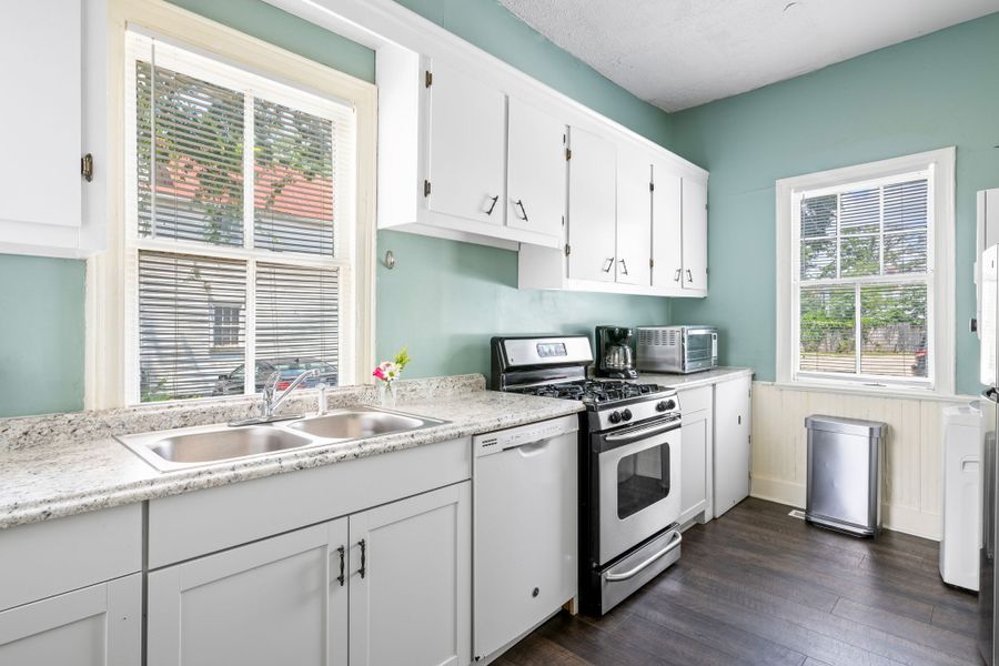 Fully equipped kitchen!