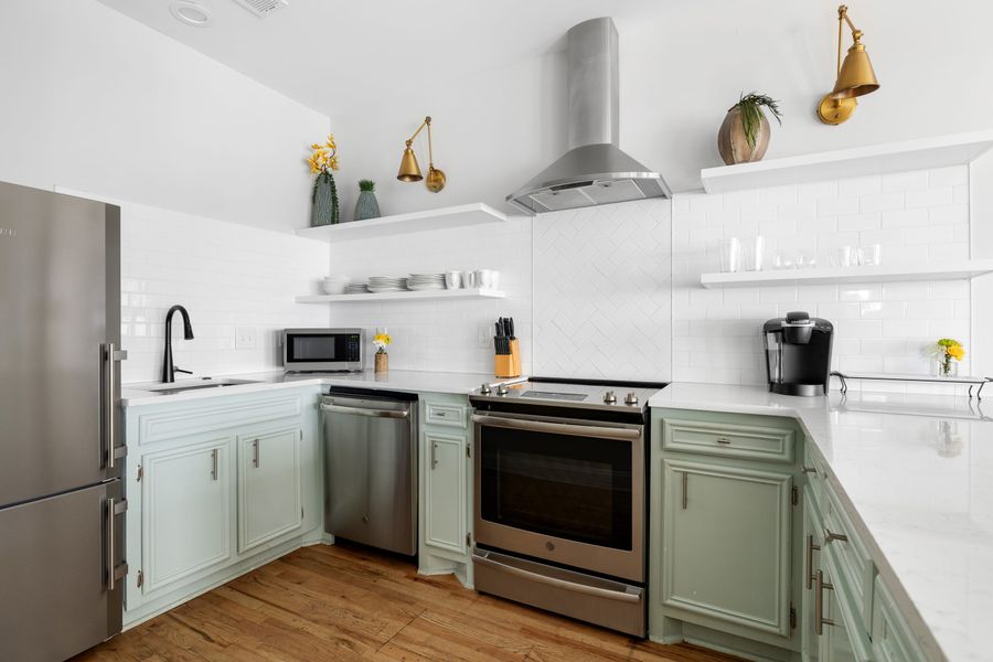 Fully equipped kitchen with everything you need to cook a meal