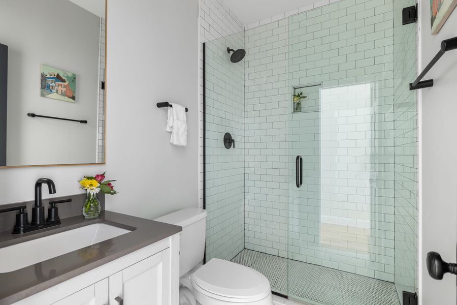 Bathroom 5: Walk-In Shower