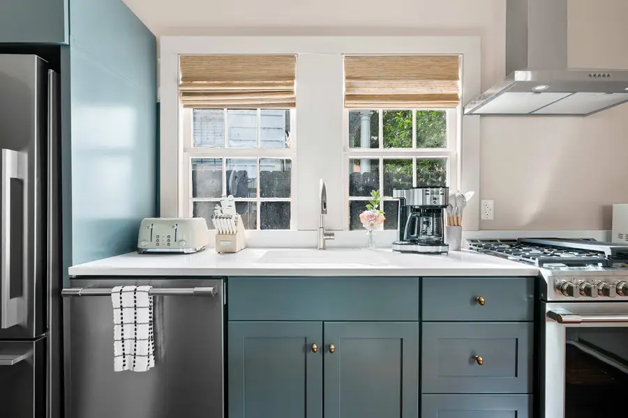 Fully equipped kitchen with everything you need to cook a meal!