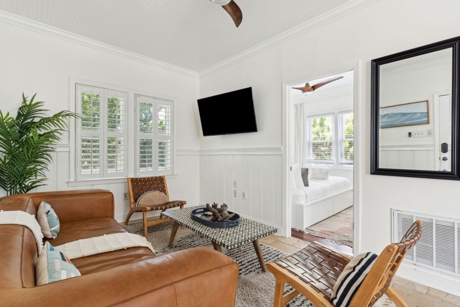 The living room allows for plenty of relaxation space for your group 
