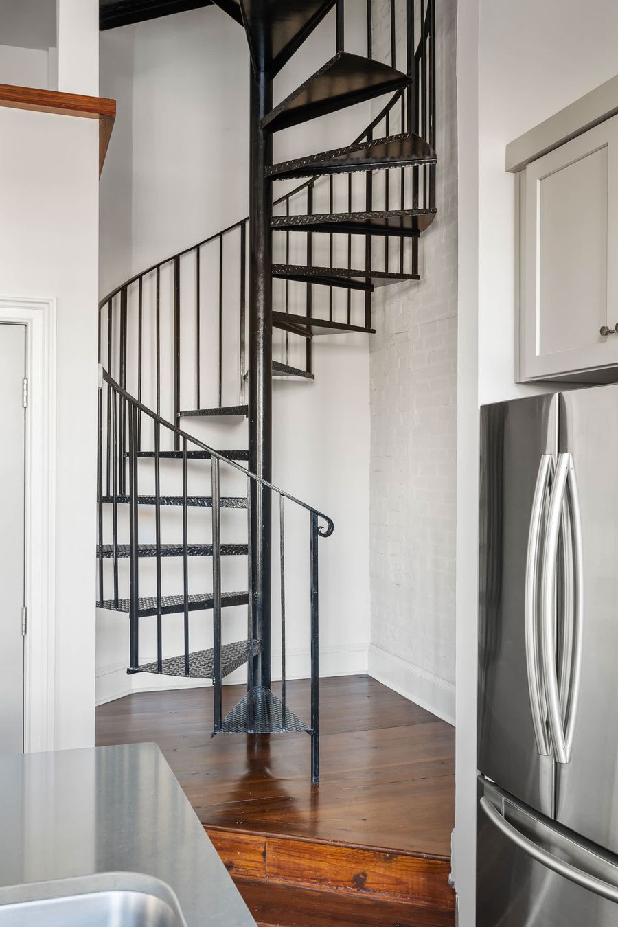 Spiral Staircase that leads to the bedrooms 