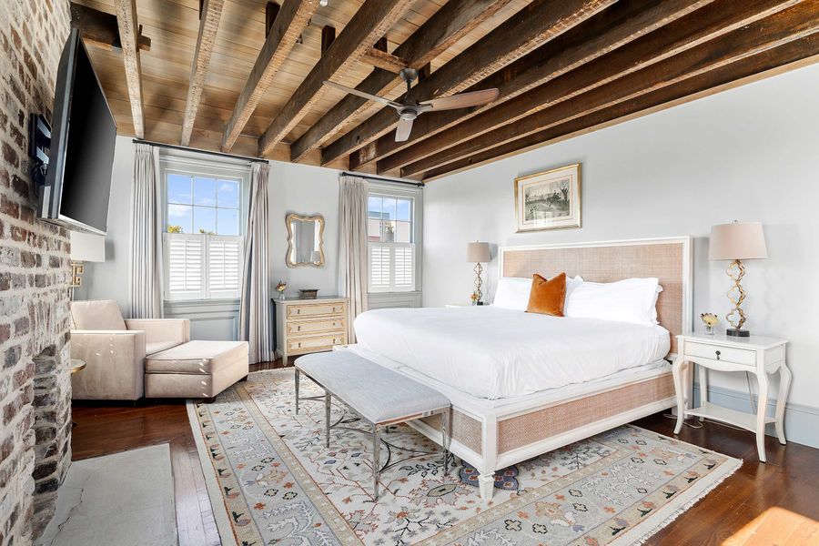 Spacious king bedroom