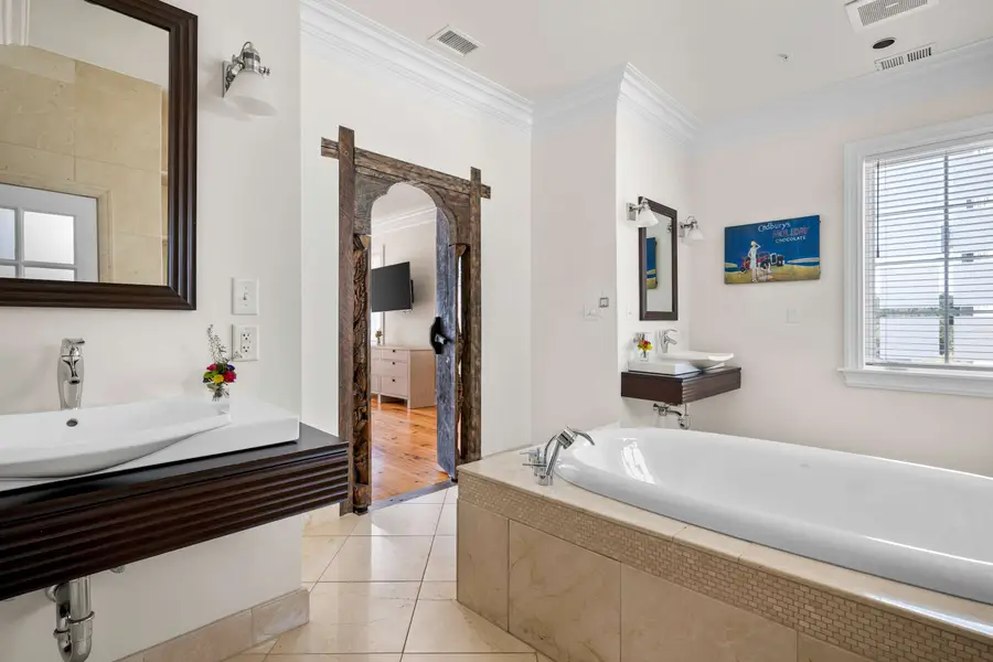 Bathroom #2: Full Bathroom with Walk In Shower + Bath Tub