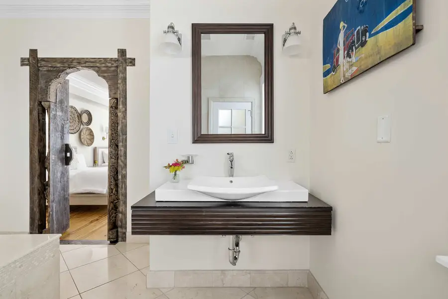 Bathroom #2: Full Bathroom with Walk In Shower + Bath Tub