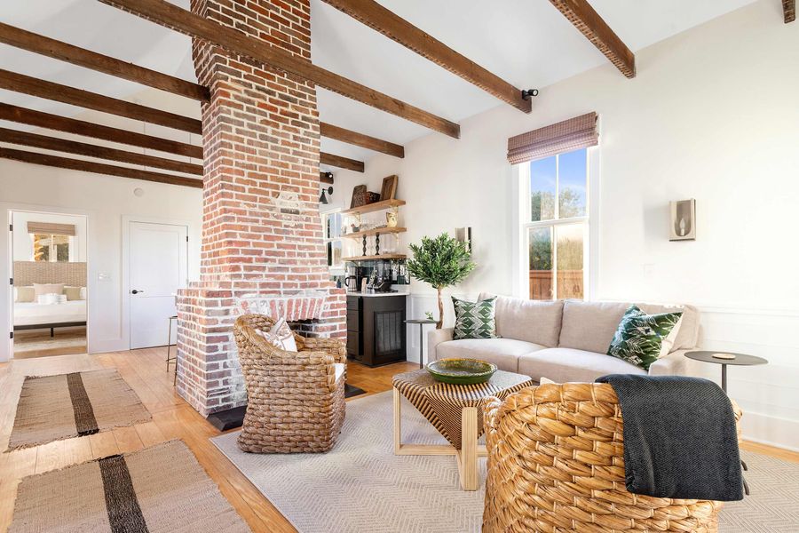 The living room allows for plenty of relaxation space for your group!