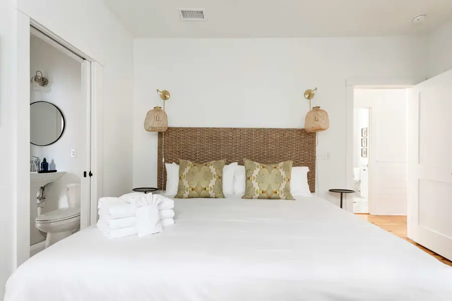Bedroom #1: King Bed 