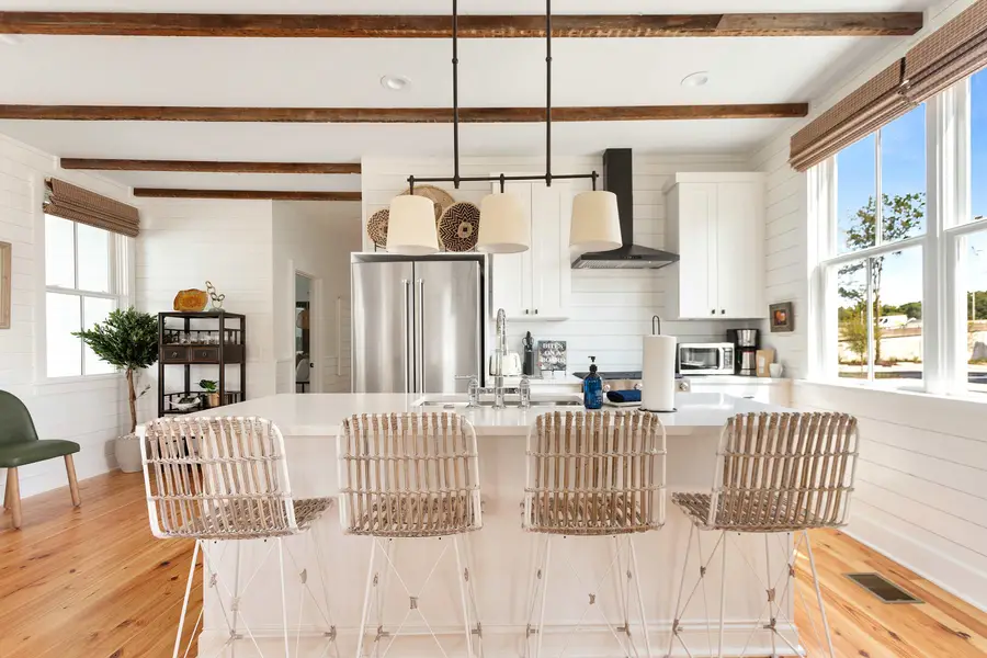 Fully equipped kitchen with everything you need to cook a meal plus dining for 6! 