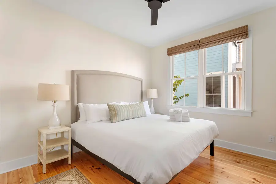 Bedroom #4: King Bed 