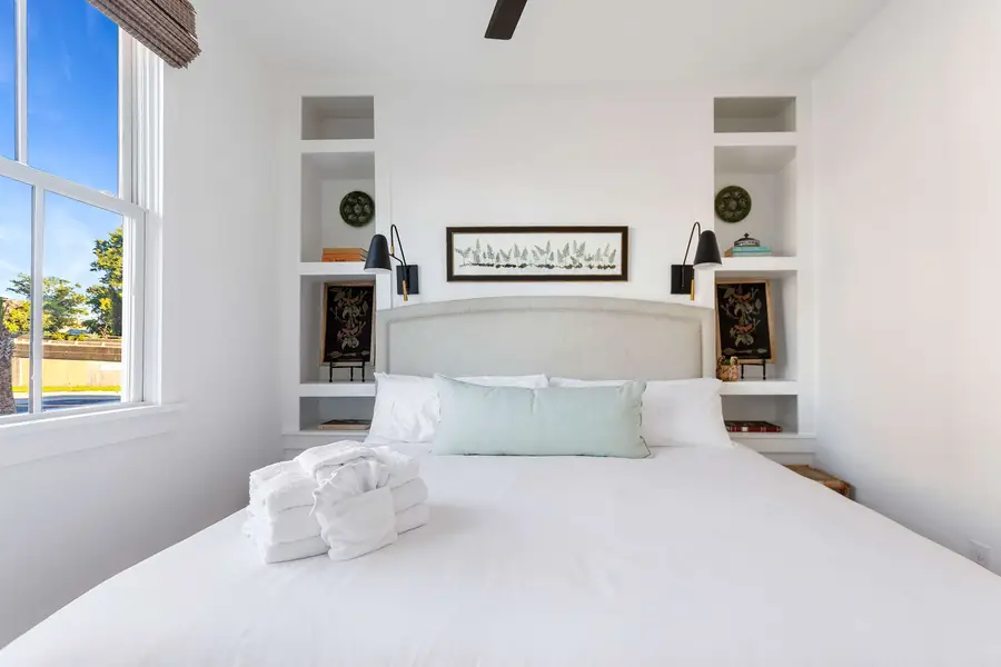Bedroom #5: King Bed 