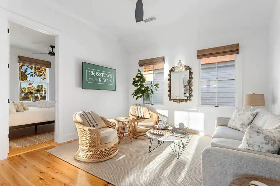 The living room allows for plenty of relaxation space for your group!