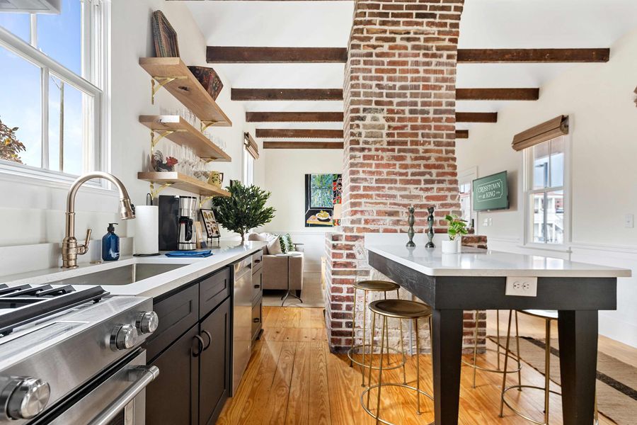 Fully equipped kitchen with everything you need to cook a meal plus dining for 4!