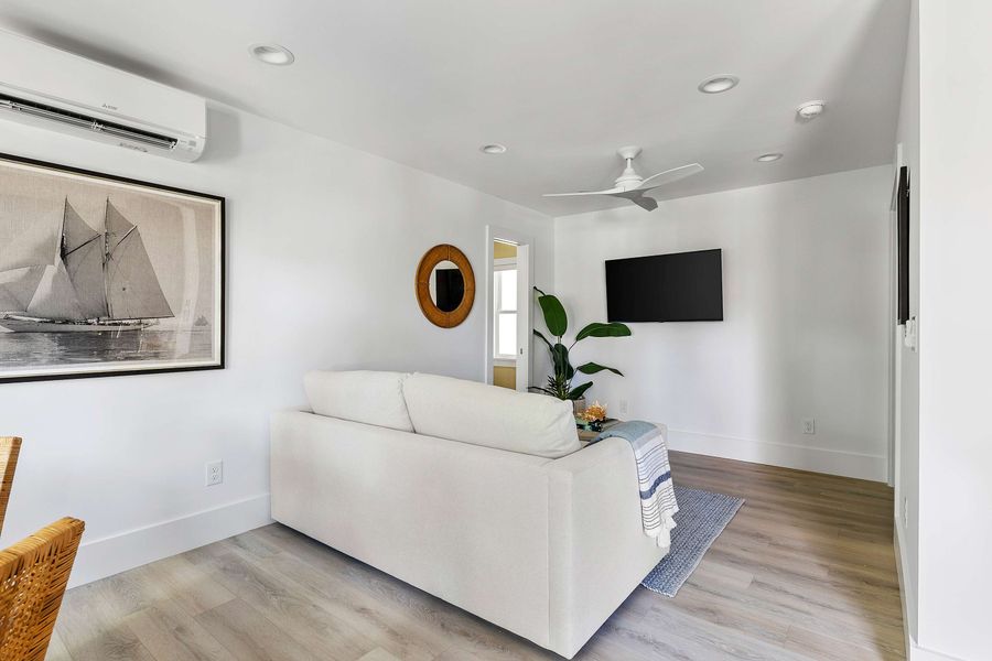 This living room allow plenty of relaxation for your group!