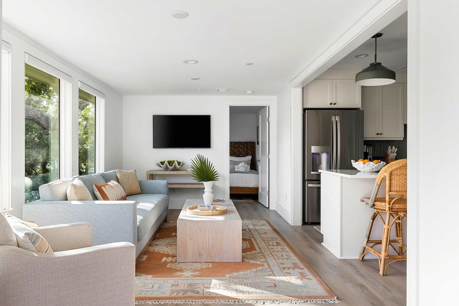 Spacious living room with seating for your entire group with TV!