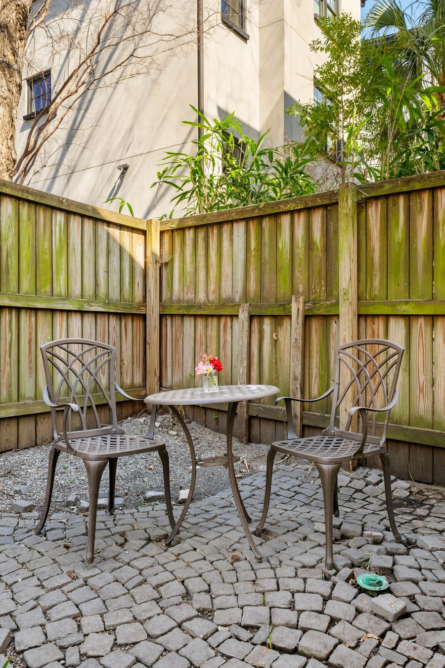 Additional outdoor seating for your group!